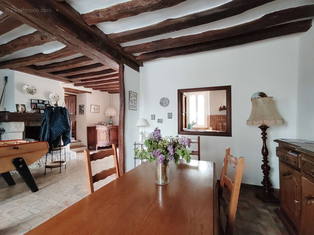Maison à EGREVILLE