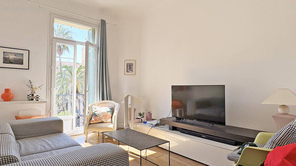 Appartement à HYERES