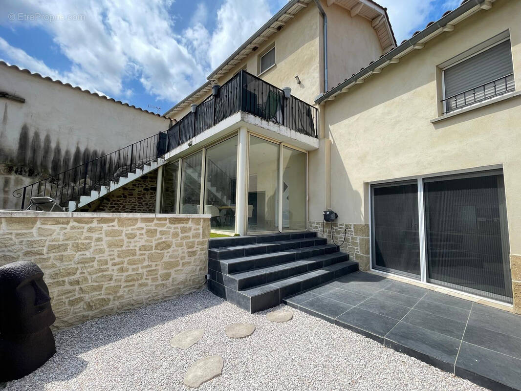Appartement à POLLIONNAY