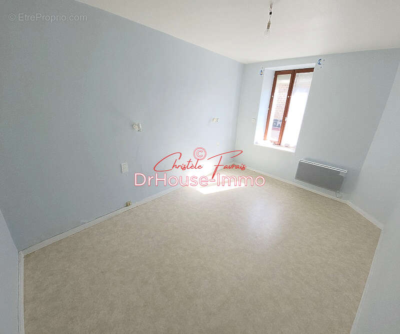 Appartement à LOUVIGNE-DU-DESERT