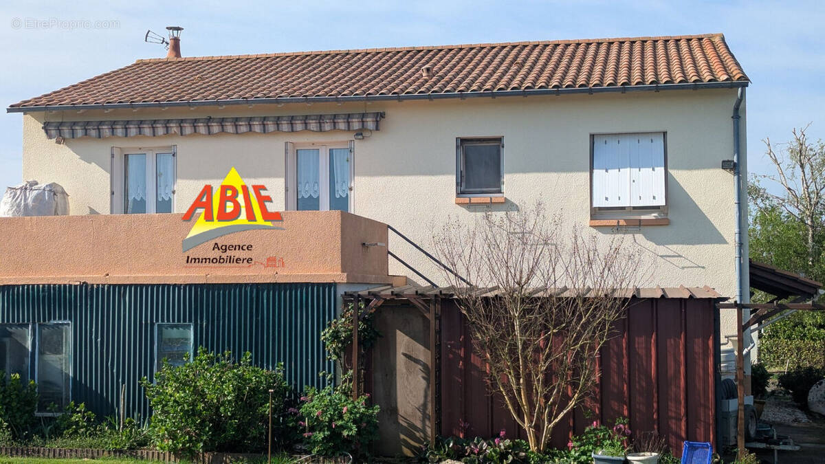 Photo 1 - Maison à COULON