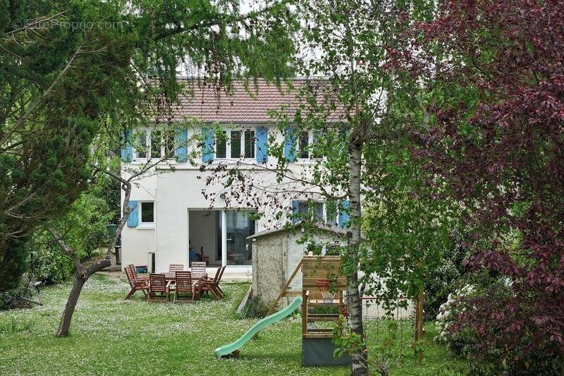 Maison à AUTEUIL