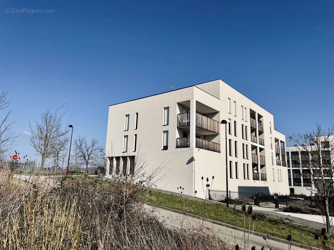 Appartement à L&#039;ISLE-D&#039;ABEAU