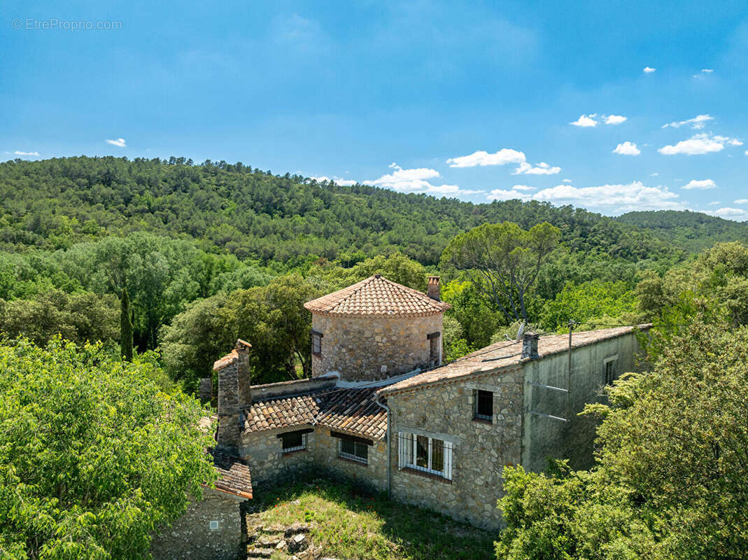Maison à ENTRECASTEAUX