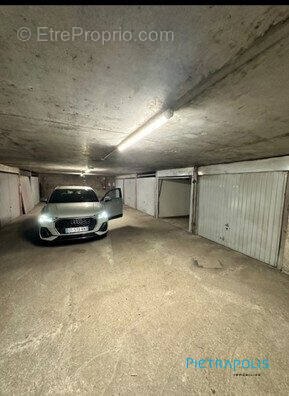 Parking à LYON-7E