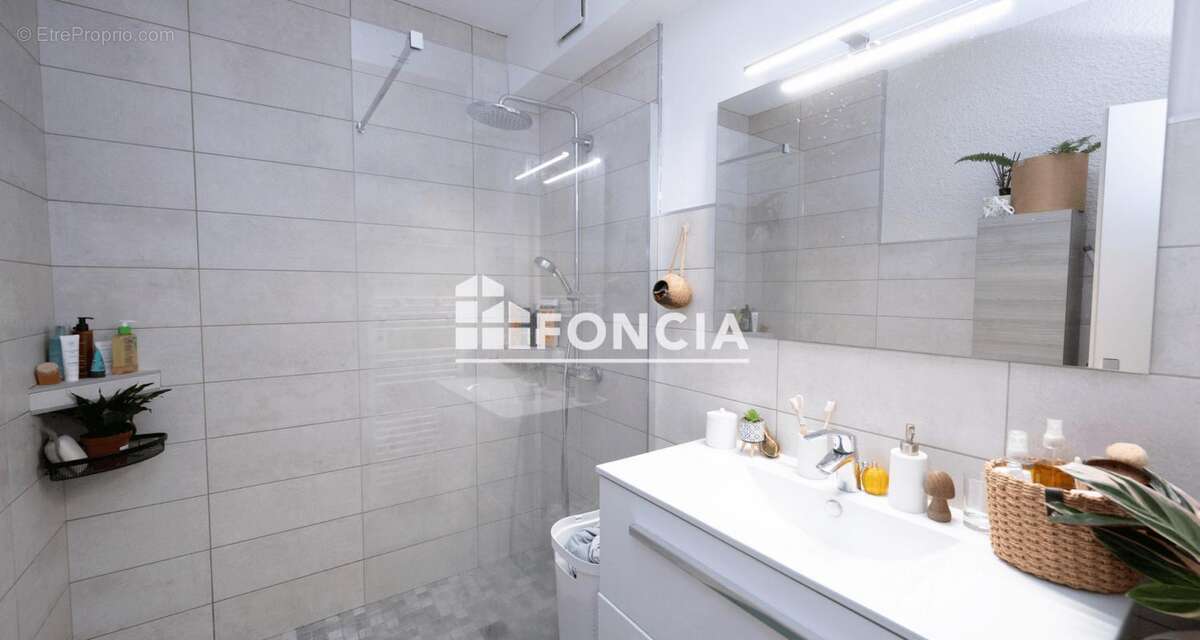 Appartement à TOURNON-SUR-RHONE