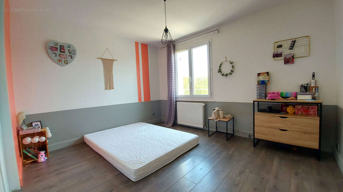 Maison à BEAUZELLE