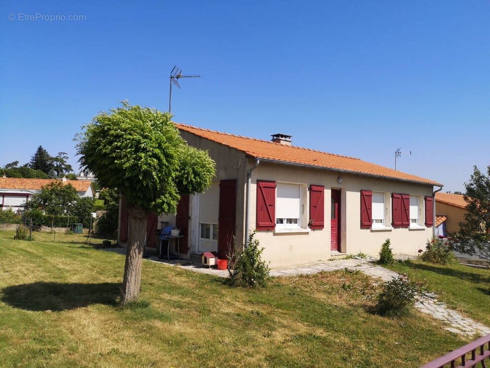 Maison à MENOMBLET
