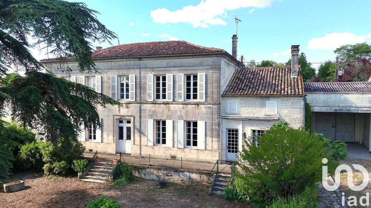 Photo 1 - Maison à SALLES-D&#039;ANGLES