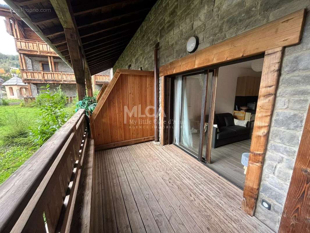 Appartement à SAINT-ETIENNE-DE-TINEE