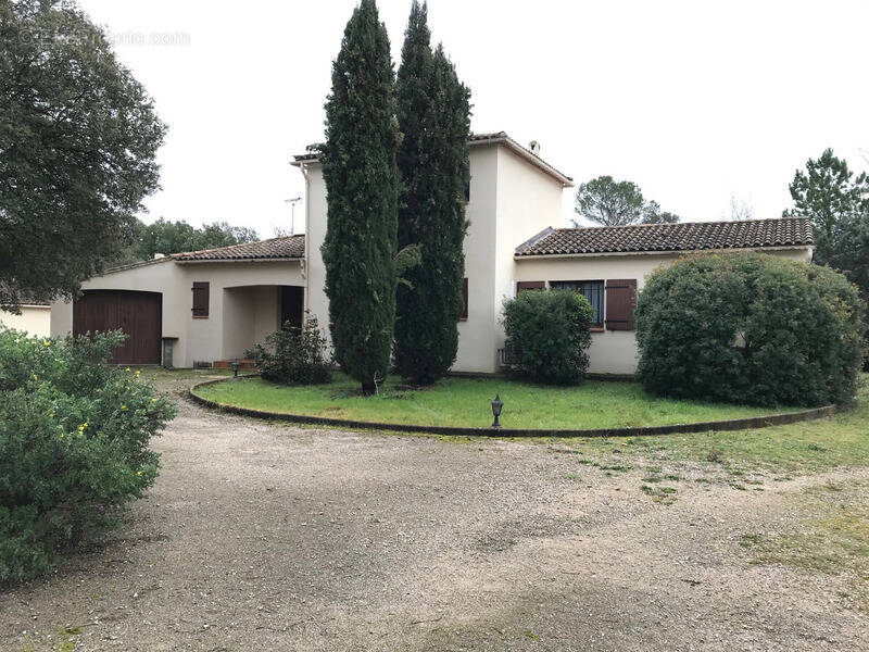 Maison à SAINTE-ANASTASIE-SUR-ISSOLE