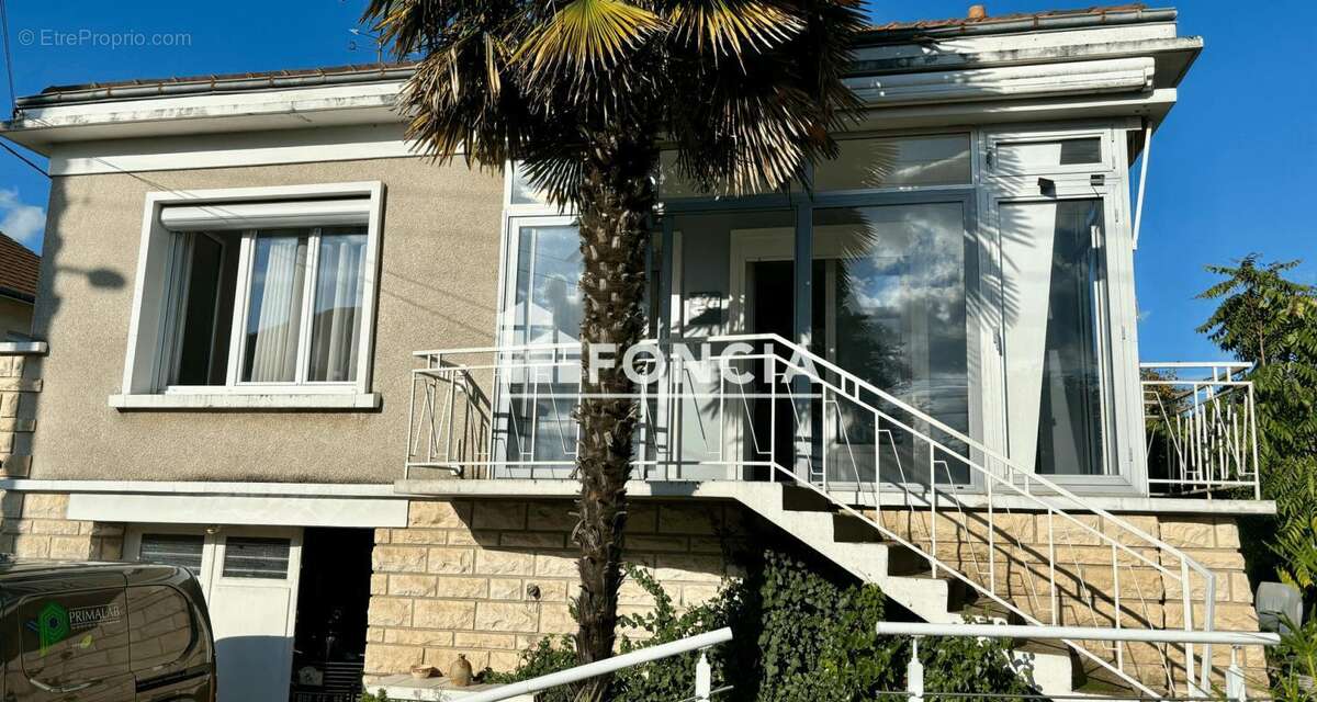 Maison à CHATELLERAULT