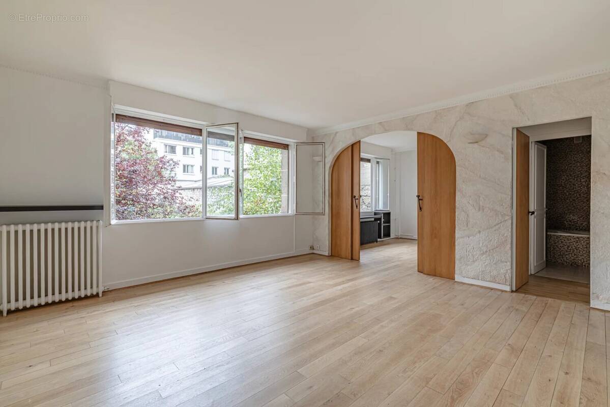 Appartement à NEUILLY-SUR-SEINE