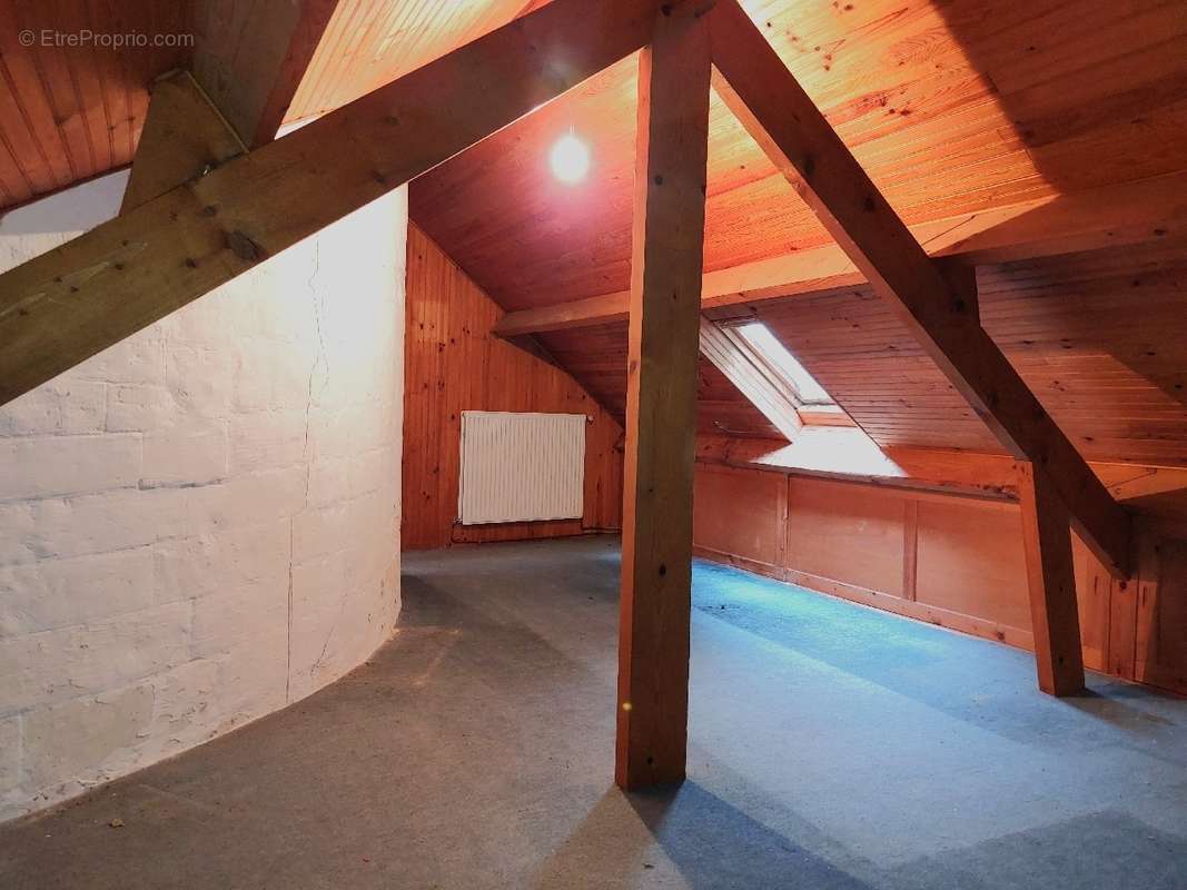 Maison à BRUAY-LA-BUISSIERE