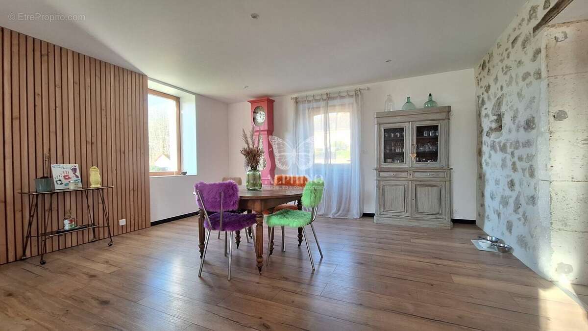 Maison à NONTRON