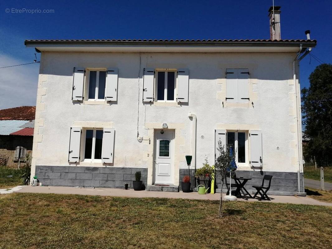 Maison à CHIRAC