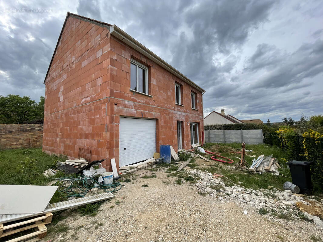 Maison à EGLY