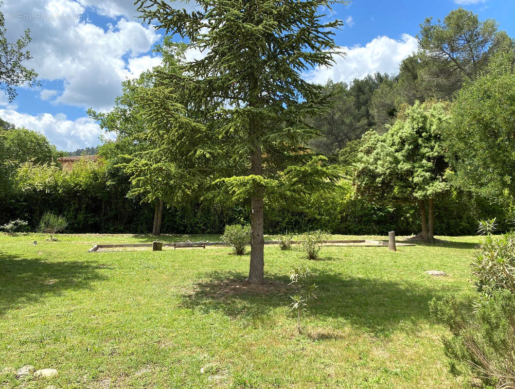 Maison à PEYROLLES-EN-PROVENCE