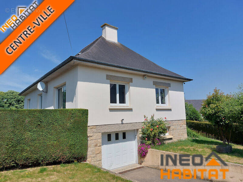 Maison à TINTENIAC