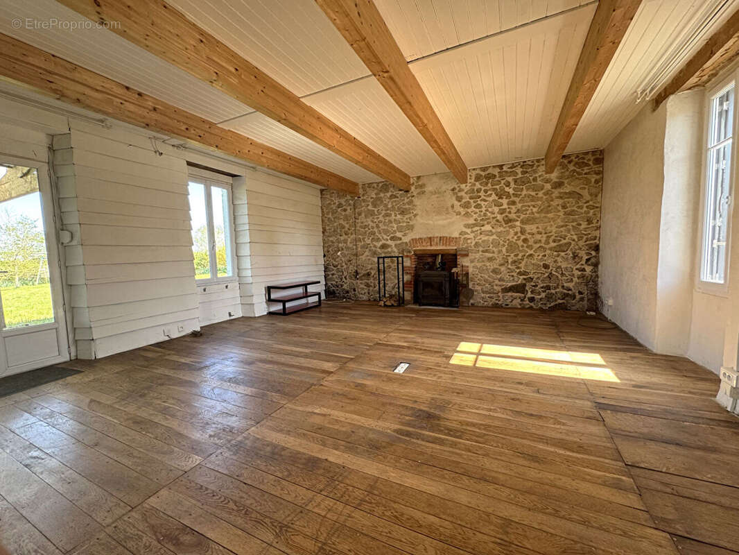 Maison à AIZENAY