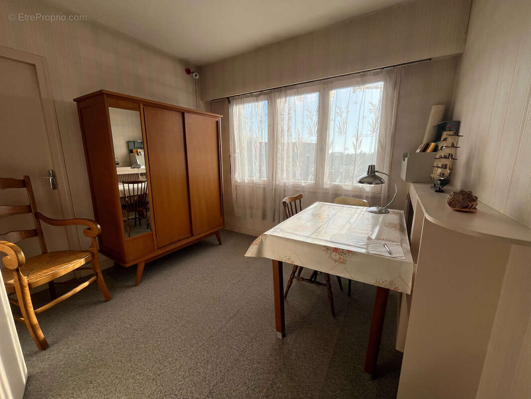 Maison à LES CLAYES-SOUS-BOIS