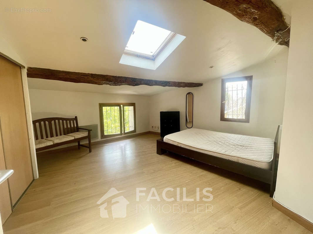 Appartement à LORGUES