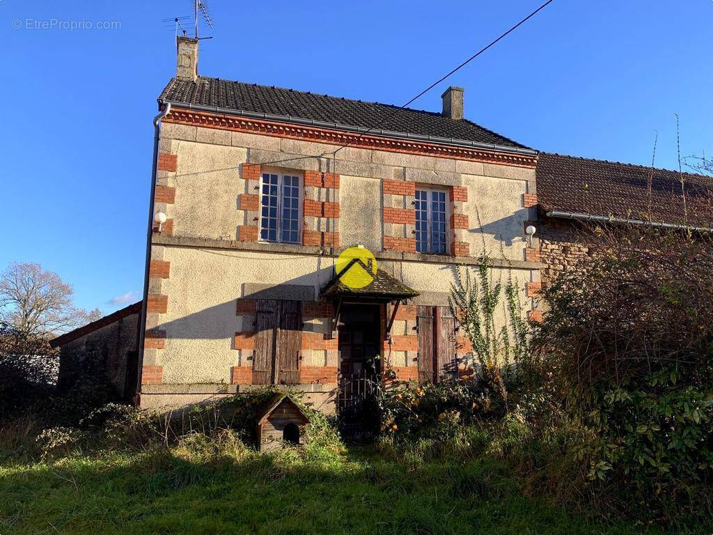 Maison à BOUSSAC