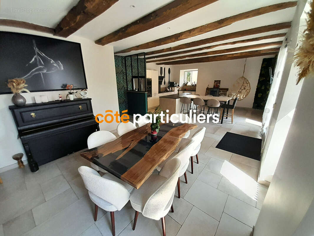 Maison à LANVALLAY