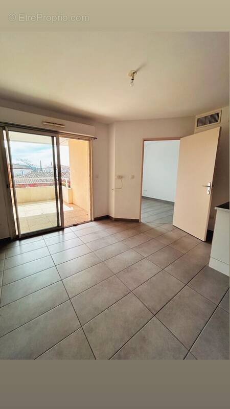 Photo 1 - Appartement à LA CRAU