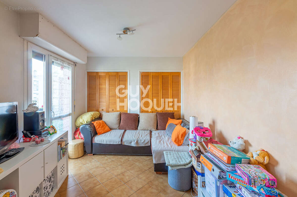 Appartement à RILLIEUX-LA-PAPE