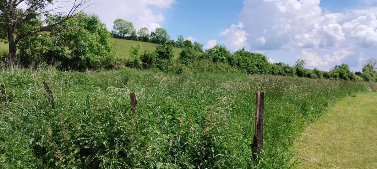 Terrain à POUILLY-EN-AUXOIS