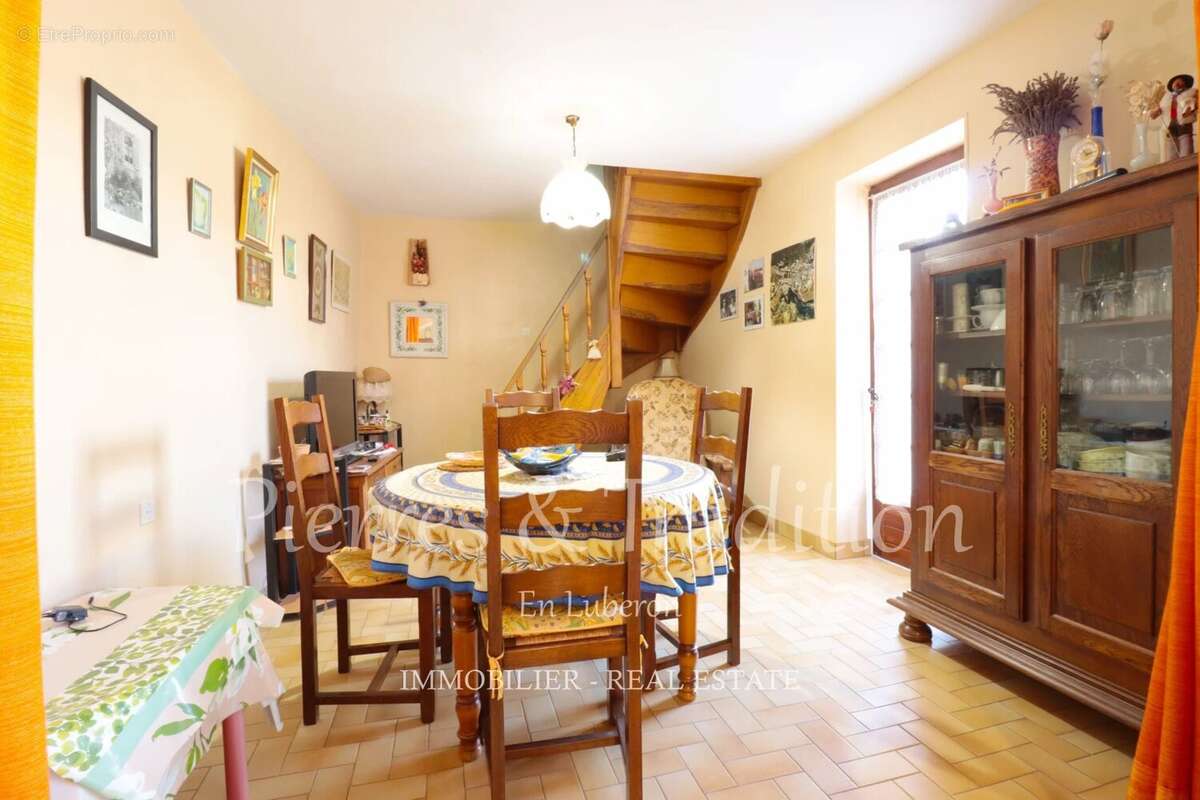 Maison à CERESTE