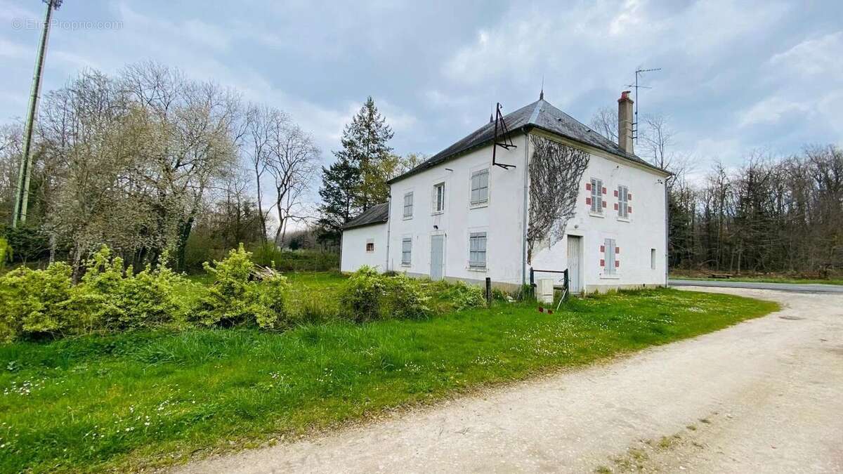 Maison à MERY-ES-BOIS