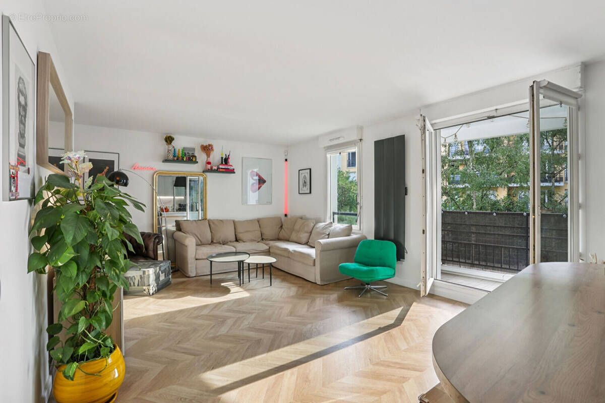 Appartement à PARIS-20E