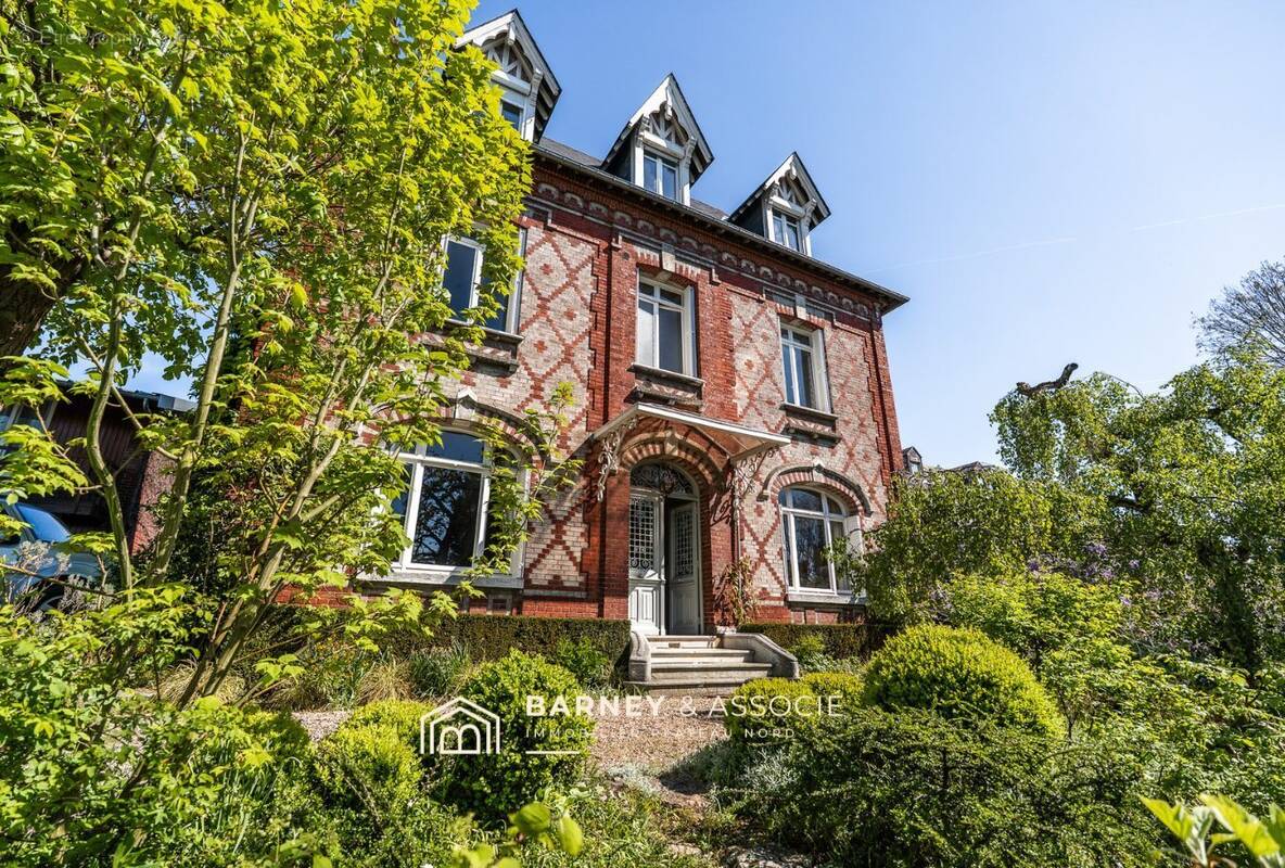 Maison à MONT-SAINT-AIGNAN
