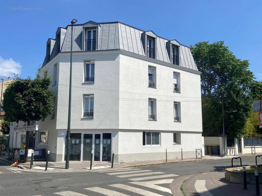 Appartement à LA GARENNE-COLOMBES