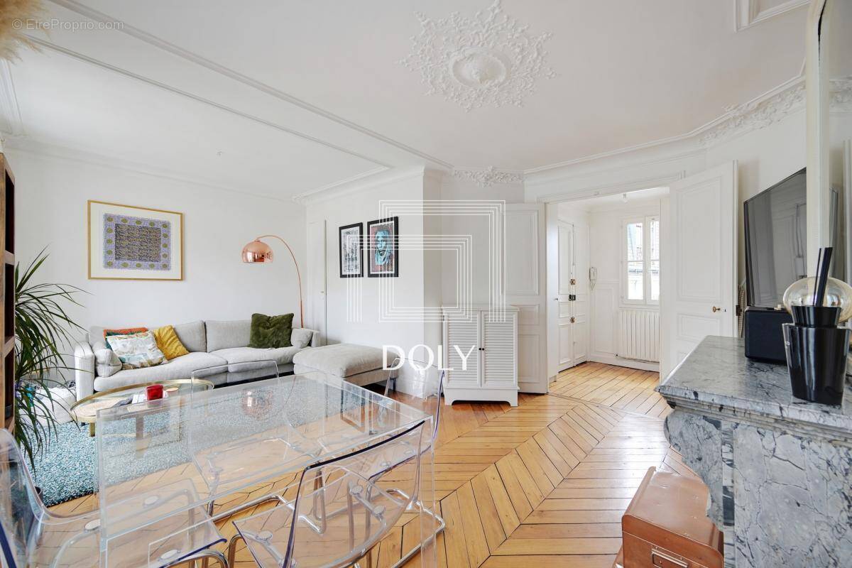 Appartement à PARIS-4E