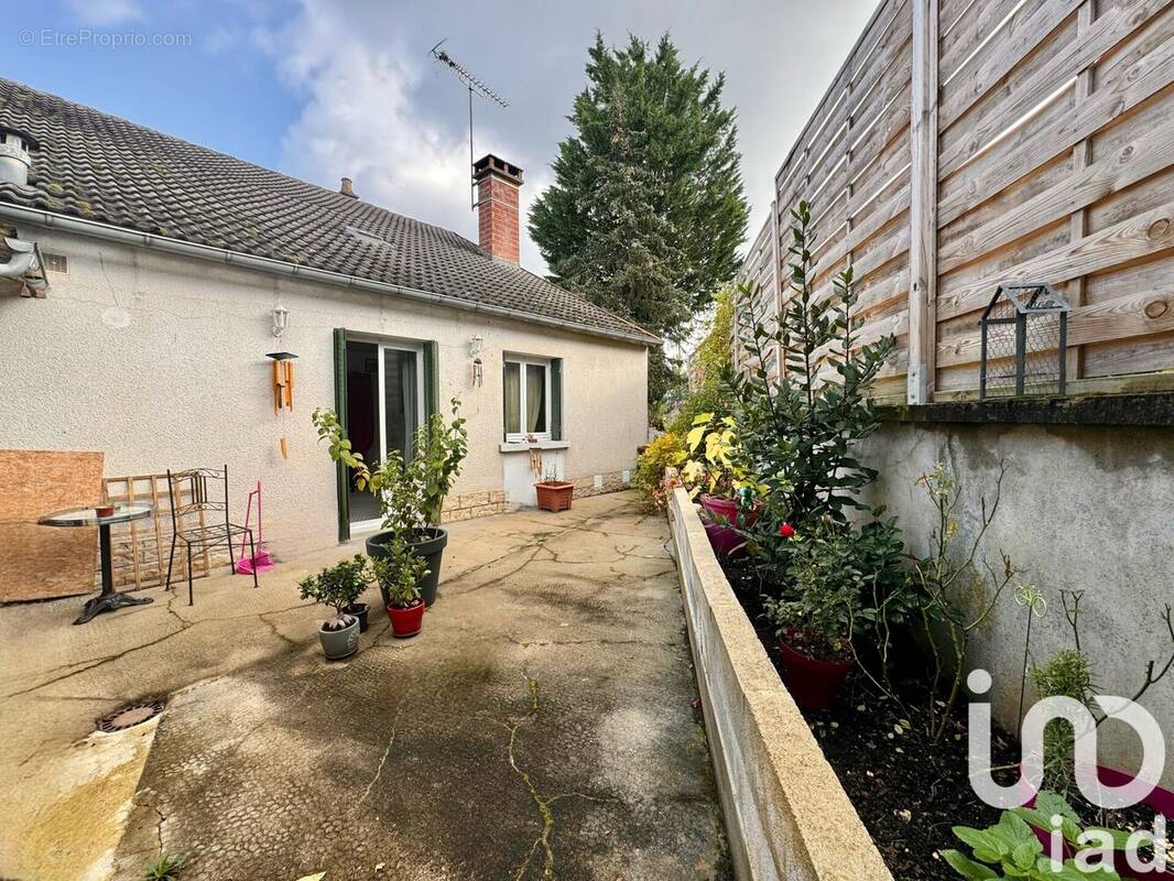 Photo 1 - Maison à SAINT-AMAND-EN-PUISAYE