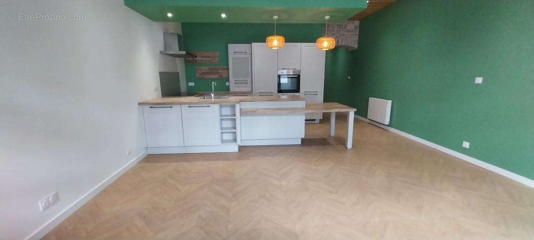 Appartement à MOUTHE