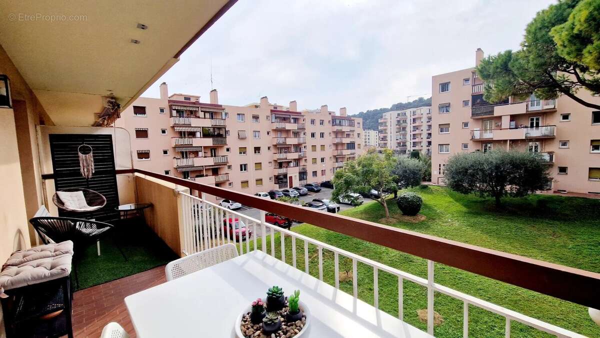 Appartement à ROQUEBRUNE-CAP-MARTIN