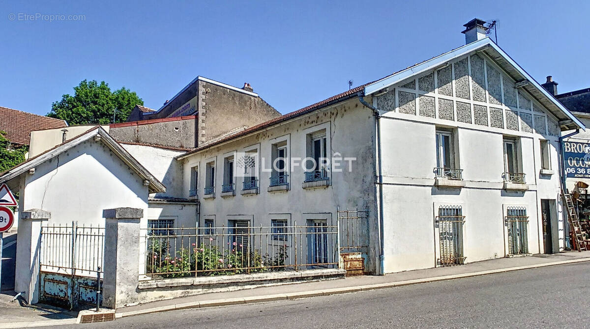 Maison à NEUFCHATEAU