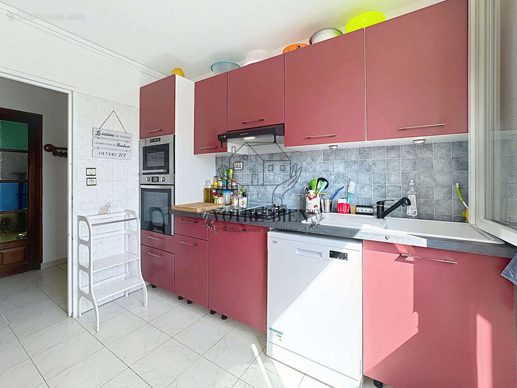 Appartement à VINON-SUR-VERDON