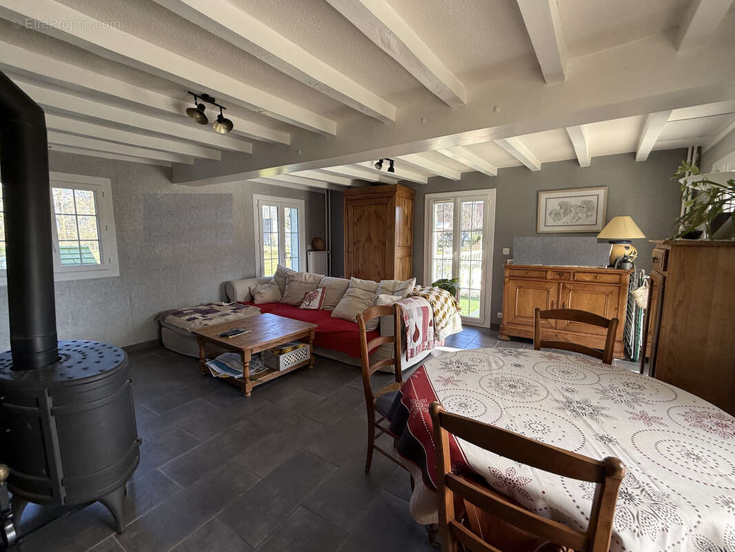 Maison à FORMERIE
