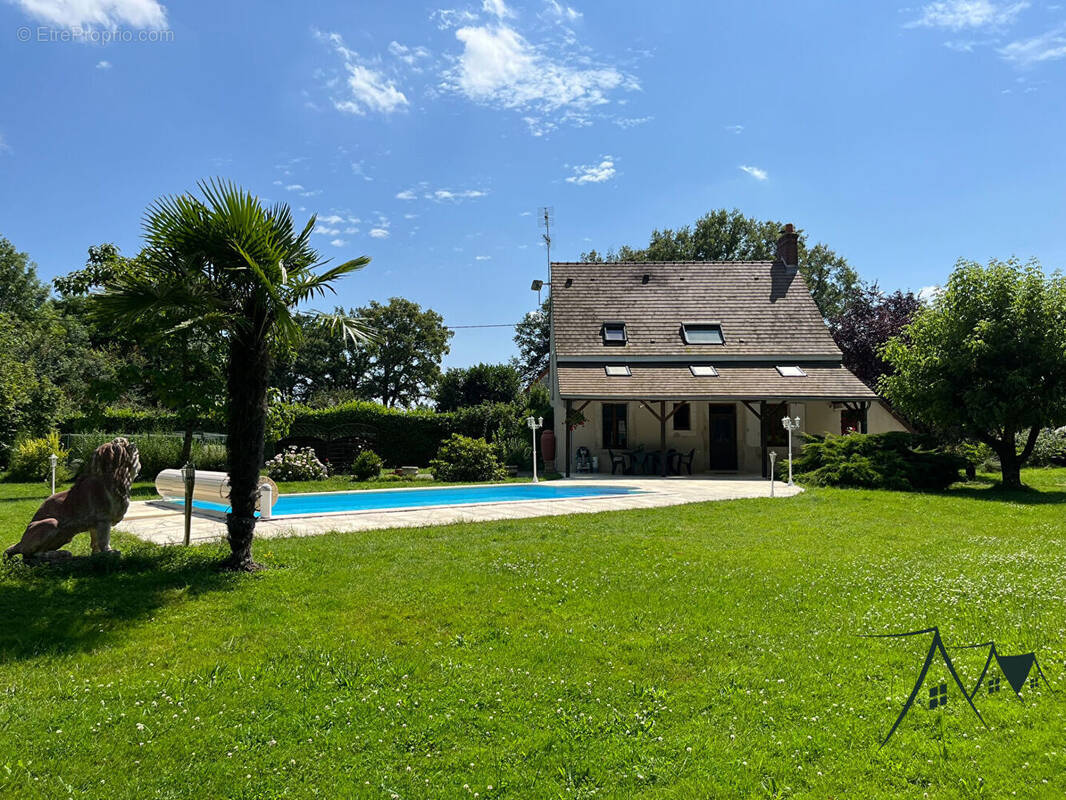 Maison à SAINT-AMAND-MONTROND
