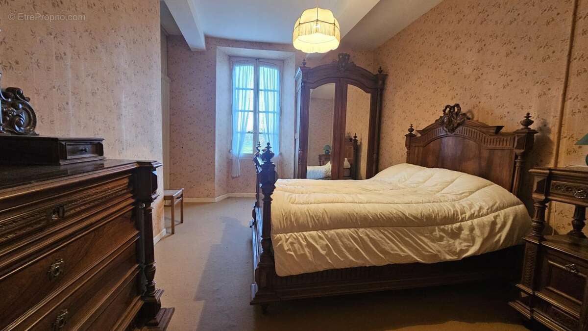 Maison à CASTELNAU-DE-MONTMIRAL