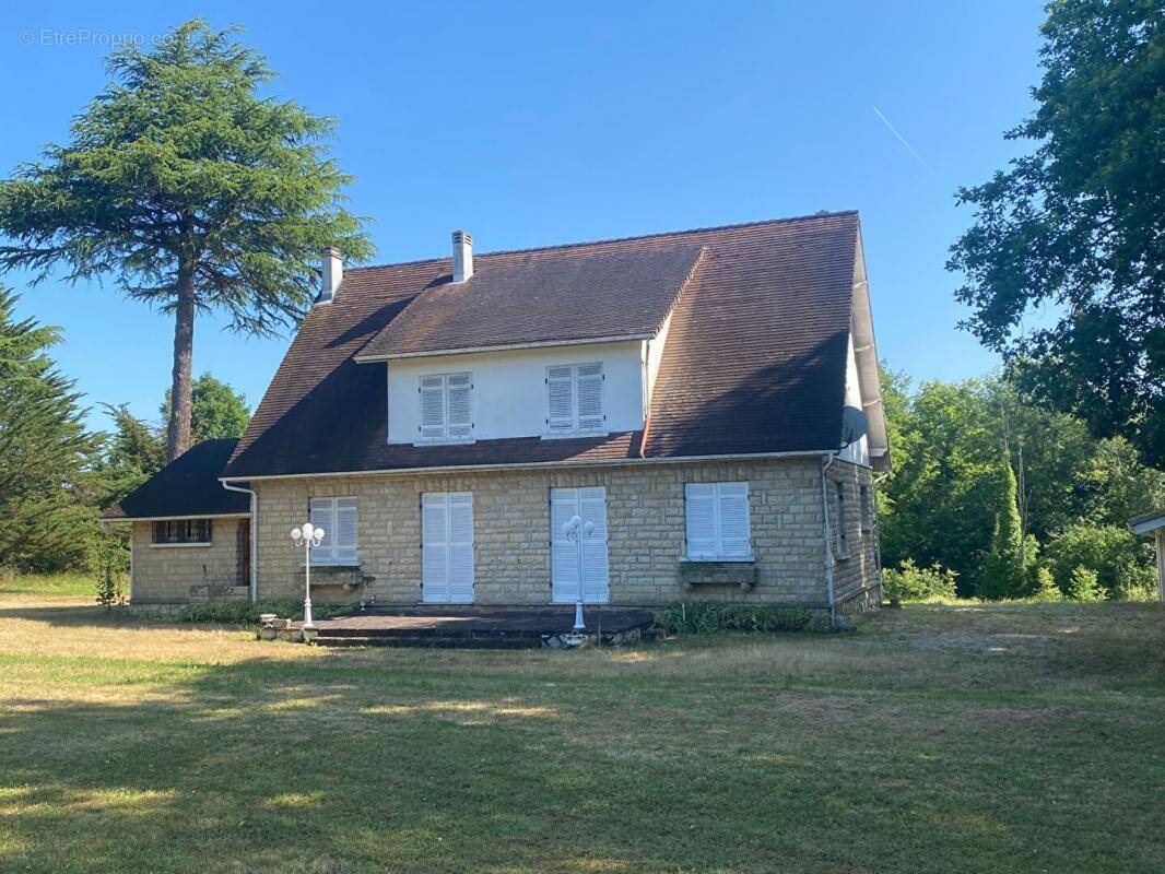 Maison à RAUZAN