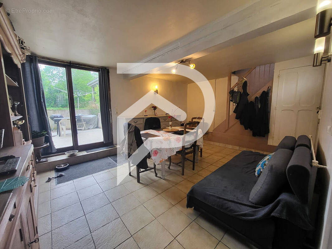 Maison à SAINTE-SAVINE