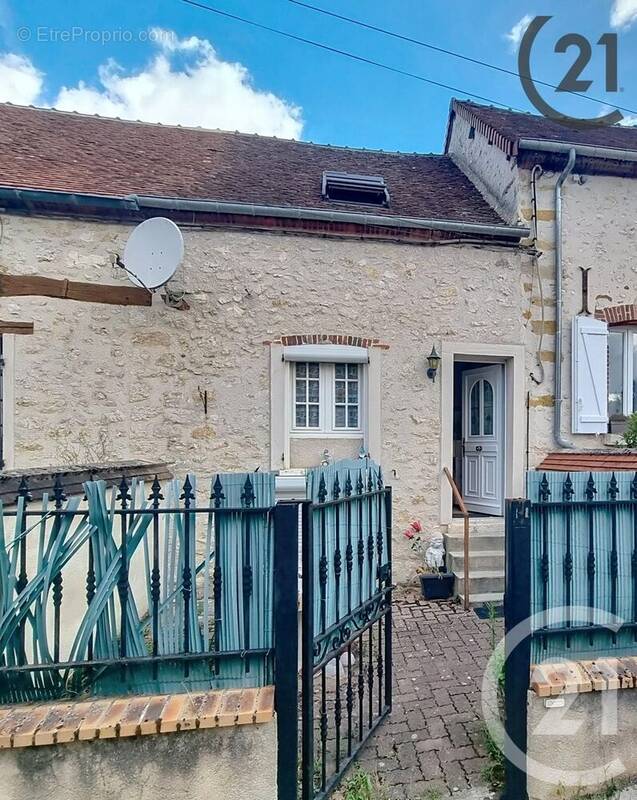 Maison à LONGUEVILLE