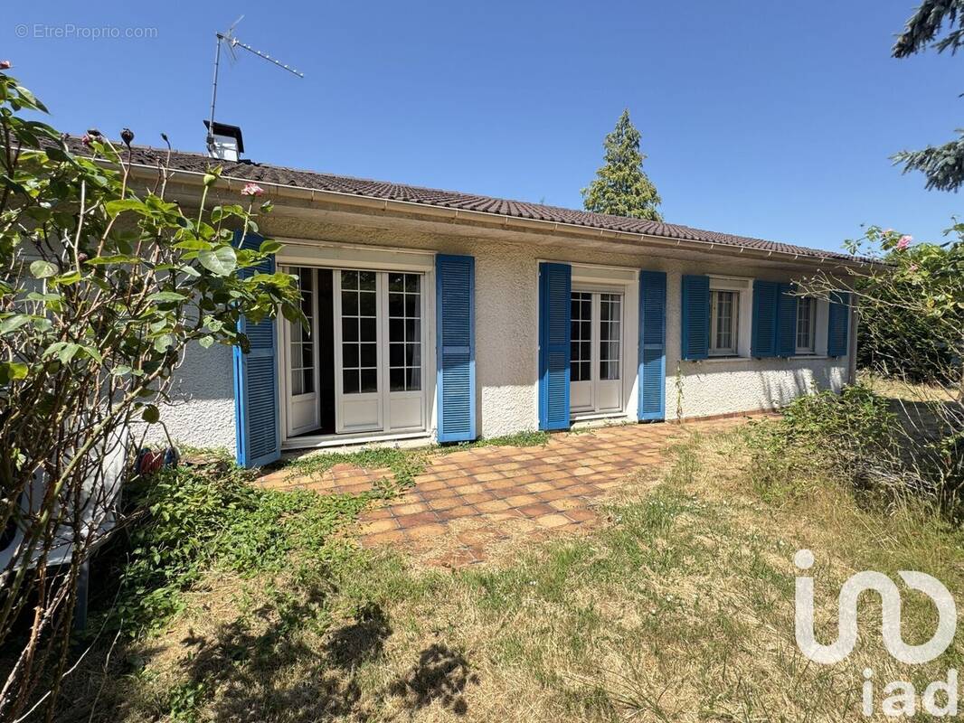 Photo 1 - Maison à SAINT-PIERRE-DU-PERRAY