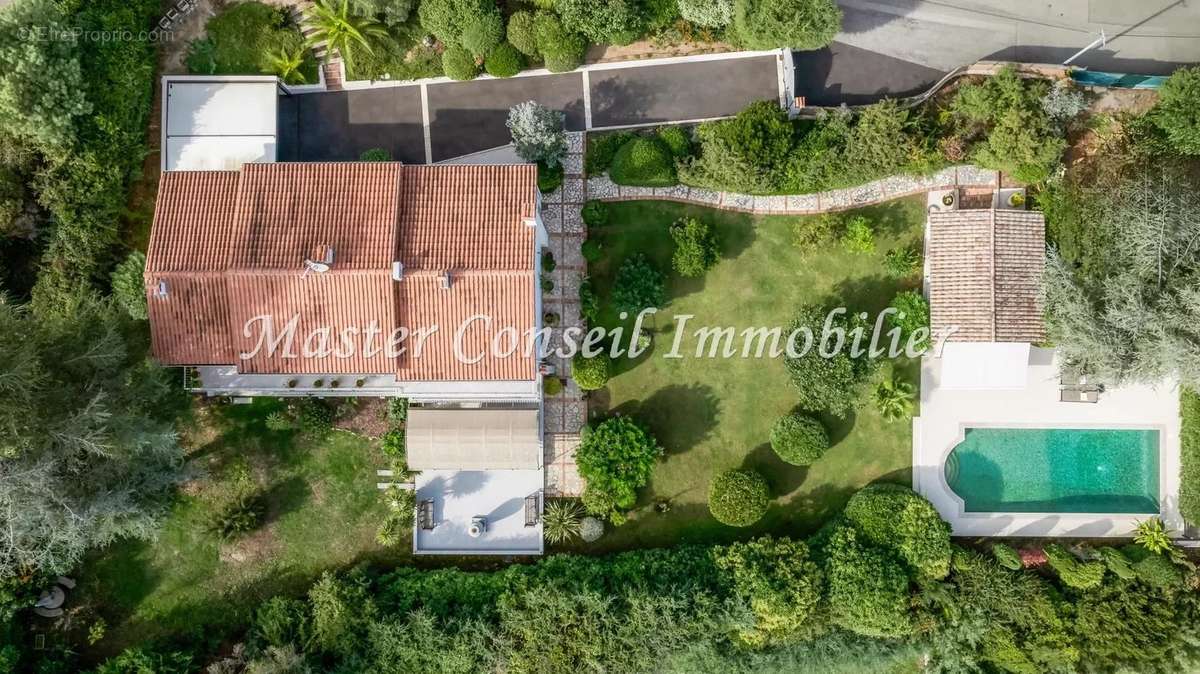Maison à MOUGINS